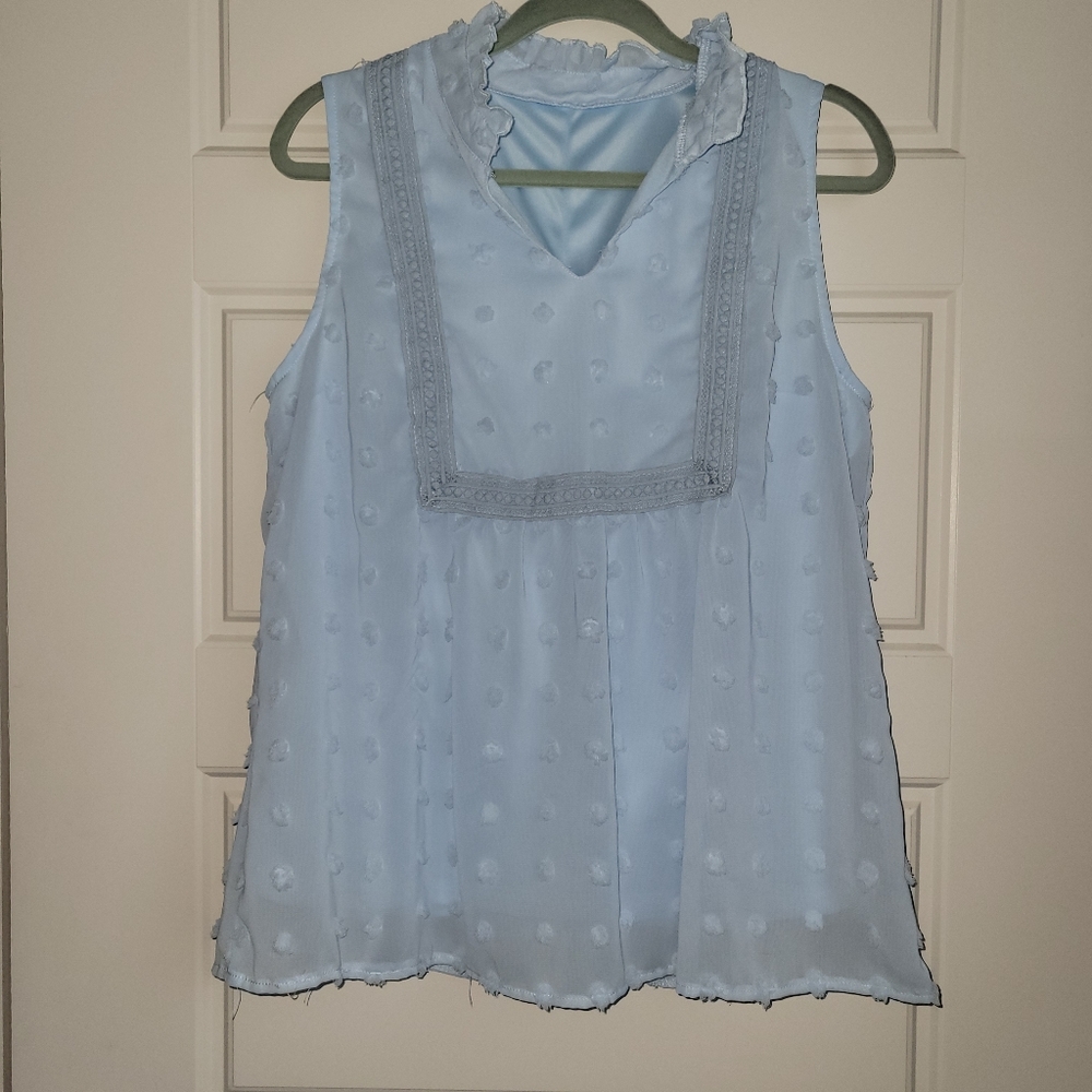 NWOT Swiss Dot V-Neck Sleeveless Baby blue Tunic Size L